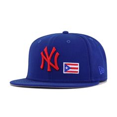 Adjustable Blue Flat Cap, Blue Adjustable Flat Cap, Blue Flat Cap For Sports, Blue Fitted Hat For Baseball Season Streetwear, Blue Flat Crown Hat For Streetwear, Blue Fitted Hat With Flat Brim For Streetwear, Blue Fitted Cap For Streetwear, Blue Flat Brim Fitted Hat For Streetwear, Blue Flat Cap For Baseball Season