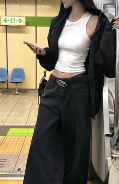 Baggy Black And White Outfits, Black Denim Summer Outfit, New Jeans Fits Kpop, Dark Acubi Aesthetic, Treemingbird Style Outfits, Mesh Sweater Outfit, Japan Y2k Fashion, Biker Aesthetic Outfits, Dark Clothes Aesthetic