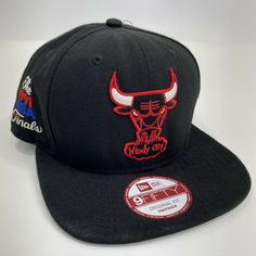 Vintage 2001 Chicago Bulls 1991 NBA Finals 10th Anniversary New Era SnapBack Hat. Condition is pre-owned. Please see photos for condition. New Era Snapback, Nba Finals, 10 Anniversary, 10th Anniversary, Chicago Bulls, Snapback Hat, Snapback Hats, New Era, Nba