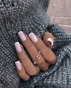 Uñas french en rosa Fall Nails Ideas, Gel Toe Nails, French Tip Nail Designs, French Manicure Nails, Cute Gel Nails, Bright Nails, Neutral Nails, Elegant Nails, Classy Nails