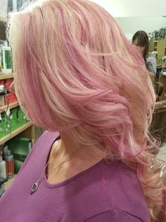 Hair With Pink Highlights, Blonde Hair With Pink, Blonde Hair With Pink Highlights, Tan Skin Blonde Hair, Dyed Hair Inspiration, Pretty Hair Color