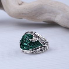 Raw malachite leaf ring sterling silver, Green stone ring for women, nature ring gemstone, green lovers gift made in Armenia All our jewelry is crafted with great attention to detail! We strive to provide you with the best quality, modern design, and perfect look!! All our jewelry is made of high-quality sterling silver and is stamped with a 925 stamp ◦* ◦* ◦* ◦* ◦* ◦* ◦* ◦* ◦* ◦* ◦* ◦* 【FULL DETAILS】 ► Gemstone: natural carborundum and pyrite ► RING Size: All sizes are available (choose from th Nature-inspired Green Sterling Silver Jewelry, Elegant Malachite Ring Jewelry, Green Open Ring With Natural Stones, Silver Malachite Rings As Gift, Silver Malachite Gemstone Ring, Green Malachite Rings As A Gift, Elegant Malachite Ring As Gift, Nature-inspired Green Emerald Gemstone Ring, Green Sterling Silver Nature-inspired Ring