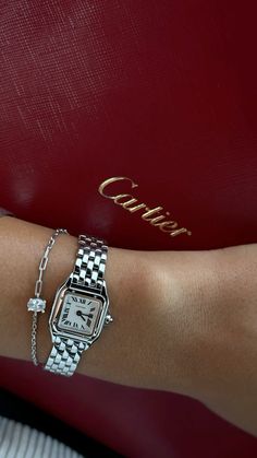 Birkin Mom, Cartier Panthere, Luxe Jewelry, Dope Jewelry, Cartier Watch, Classy Jewelry, Jewelry Lookbook, Stacked Jewelry, 가을 패션