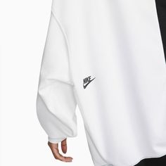 When oversized just isn't big enough, the ultimate comfortable layer. The Nike Over-Oversized Sweatshirt is baggy through the body and hips, allowing enough room to go over any outfit. A spliced-color design updates a soft favorite to put added emphasis on the Swoosh logo. Extra oversized Ribbed collar, cuffs and hem Long fit 80% cotton / 20% polyester Color: Black White Style: DV0328-010 Dance Sweatshirt, Oversized Outfit, Women's Sportswear, Swoosh Logo, Black White Fashion, Sportswear Women, Oversized Sweatshirt, Emphasis, White Style