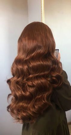 Warm Copper Brown Hair, Voluminous Curtain Bangs, Hair Levels, Cinnamon Hair, Rambut Brunette, Mom Aesthetic, Red Hair Inspo, Ginger Hair Color, Henna Hair