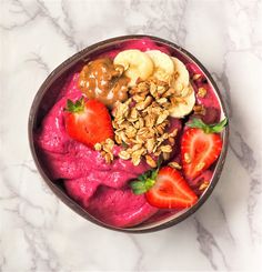 As far as smoothie bowls go, it doesn't get much prettier (or more pink) than this bowl. Packed with protein, vitamins, minerals and makes for a perfect summer breakfast or snack! Yogurt Oats, Pink Pitaya, Red Dragon Fruit, Food Platter, Strawberry Powder, Acai Smoothie Bowl, Fruit Market