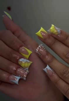 Short Duck Nails Spring, Yellow And Silver Nails Design, Croc Print Nails With Charms, Shorties Nails Square Spring, Junk Duck Nails Short, Colorful Duck Nails, Yellow Duck Nails, Short Duck Nails Acrylic, Yellow And White Nails