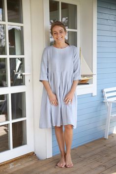 Comfy Linen Dress / Wide Linen Dress / 3/4 Sleeves Linen Dress / Pleated Linen Dress / Maternity Dress / Wide and Loose Dress / Japanese - Etsy France Relaxed Fit Half Sleeve Beach Dress, Flowy Half Sleeve Dress For Day Out, Casual Half Sleeve Dress For Brunch, Casual Half Sleeve Brunch Dress, Relaxed Fit Half Sleeve Summer Dress, Flowy 3/4 Sleeve Dresses For Daywear, Spring Dresses With 3/4 Sleeve And Relaxed Fit, Spring Dresses With Relaxed Fit And Three Quarter Sleeves, Casual Flowy 3/4 Sleeve Dresses