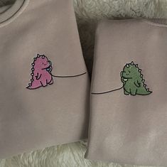 Couples Embroidery Hoodie, Best Friend Stuff Matching, Hoddies Outfits For Couples, Matching Friend Hoodies, Tiktok Gifts For Boyfriend, Matching T Shirts For Best Friends, Matching Hoodies For Friends, Friends Hoodies Ideas