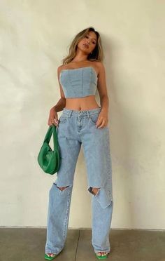 chic wide leg jeans outfit ideas Demin Outfit, Looks Jeans, Influencers Fashion, Looks Chic, Inspiration Mode, Streetwear Outfit