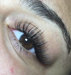 Lash extensions that look so natural #yslashroom #yanasmith Bumps Under Eyes, Makeup At Home, Lashes False, Applying Eye Makeup, Eyelash Extensions Styles, Hair Removal Permanent, Dry Shampoo Hairstyles, Eyelash Extentions, Beautiful Lashes