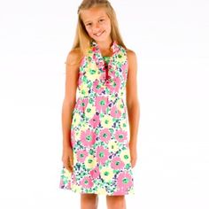 Lilly Pulitzer Girls Mini Adeline Cinched Dress In Resort White Doodle Bug Daisy Size 7 Nwt. Daisy And Lady Big Print Ruffle Neck Line And Halter Style With Keyhole Detail On Back Rare And Hard To Find Print!!! Cinched Dress, White Doodle, Doodle Bug, Pineapple Dress, Girls Maxi Dresses, Pink Mermaid, Bubble Dress, Floral Shift Dress, Dresses Kids Girl