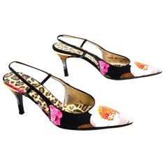 These fabulous Dolce & Gabbana slingback heels are in a beautiful floral print with a branded gold tone engraved heel detail. The slingback has an elastic back for easy entry and the shoes have a pointed toe box. The inside lining of the shoe ithe signature Dolce & Gabbana leopard print. Made in Italy and the leather soles have been resoled with rubber. These shoes come in their original box with their original dust bag. The style number is 926860. Marked size 37, which would best fit a size 7. Dolce And Gabbana Fashion, Dolce Gabbana Shoes, Dolce Gabbana Dress, Slingback Heels, Slingback Shoes, White Houndstooth, Pink Heels, Pointed Toe Shoes, Slingback Heel