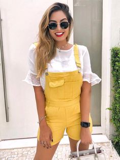 JARDINEIRA FORMA PEQUENO  TAMANHO P/36  M/38  G/40Jardineira jeans feminina short com rasgada Amarelo         Women Clothing, size features are:Bust: ,Length: ,Sleeve Length: Denim Overalls, Denim Women, Women Clothing, Length Sleeve, Sleeve Length, Collar, Clothes For Women