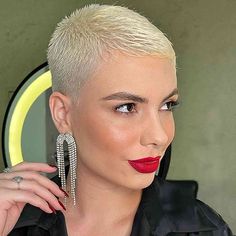 Super Short Pixie Cuts, Very Short Pixie Cuts, Super Short Pixie, Short Shaved Hairstyles, Buzzed Hair, Thick Hair Cuts, Really Short Hair, Very Short Haircuts