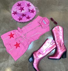 Pink Cowgirl Outfit Ideas, Hot Pink Cowgirl Outfit, Pink Cowgirl Festival Outfit, Pink Pony Club Outfit Ideas, Pink Cowgirl Party Ideas, Pink Pony Club Aesthetic Outfit, Hot Pink Disco Cowgirl, Pink Pony Club Costume, Pink Cowgirl Aesthetic Outfit