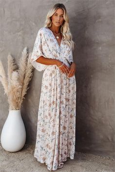 Best Seller The breathtaking Amelia Floral Kimono Maxi Dress features a print in mauve. blue. white and green over a blush base. Fall Family Photo Outfits, Kimono Maxi Dress, Party Dress Long Sleeve, Family Photo Outfits, Puff Sleeve Dresses, Lined Skirt, Floral Kimono, Linnet, Kimono Dress