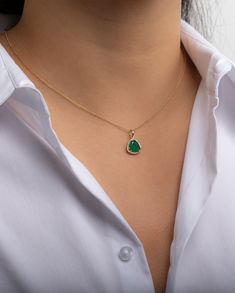 Modern and timeless diamond emerald in a free form shape pendant available in 14k solid yellow gold. Wear it up or down, they'll be your new favorite piece. Diamond Carat Weight: Approx. 0.07ctw Moonstone Carat Weight: Approx. 1.27ctw Total Weight: Approx. 1 gram Size: Approx. 10mm Ships in 5-8 business days Rush orders ship in 2-5 business days Comes gift ready in a beautiful, custom Zoe Lev jewelry box. Everyday Diamond Jewelry, Emerald Pendant Design, Emerald Pendants, Emerald Diamond Pendant, Gold And Diamond Pendant, Emerald Pendant Necklace, Diamond Pendant Jewelry, Gold Locket Necklace, Dainty Initial Necklace