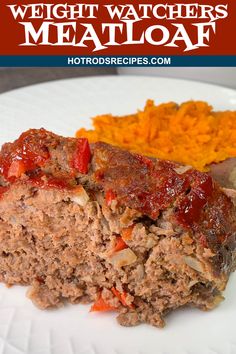 A simple meatloaf recipe from Weight Watchers. Nothing fancy with this recipe. Just some comfort food at its best. Ready in approximately 1 hour. Weight Watchers Meatloaf, Old Fashioned Meatloaf, With Mashed Potatoes, Loaf Recipes, Beef Dinner, Meatloaf Recipes, Food Pairings