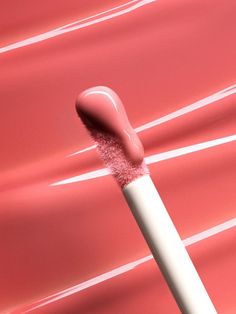 KMA stylist Mattias Nyhlin creates a lovely macro lipgloss texture with pink lipgloss wand in foreground for H&M Beauty Macro Texture, Pink Lipgloss, Lipgloss Swatches, Photography Still Life, Pink Photography, Cream Texture, Pink Lip Gloss