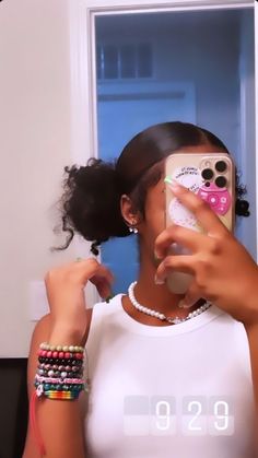 Messy Puff Natural Hair, Natural Hairstyles For Black Women Curly, Hair Bun Ideas, Curly Hair Bun, Bun Ideas, Cute Natural Hairstyles, Crochet Styles