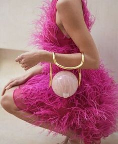 Dorothy Dandridge, Pearl Bag, Short Cocktail Dress, Cult Gaia, Feather Dress, The Pearl, 가을 패션, Pink Bag, Marilyn Monroe