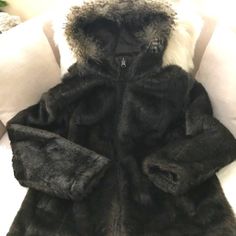 Look Great This Winter In A Rich Looking Faux Mink Jacket. Snow? Wear The. Fur Side. Rain? Reverse It! Hard To Find Phat Farm Reversible Faux Mink Jacket Features: Removable Hood, Two Front Pockets Each Side, Zippered Closure And Added Snaps On Reverse Side Size M/L (See Measurements) Measures: 25" Underarm To Underarm, 26" Sleeve, 30" Long Hooded Faux Fur Trim Coat For Outdoor, Outdoor Hooded Fur Coat With Faux Fur Trim, Hooded Fur Coat With Faux Fur Trim For Outdoor, Hooded Mink Outerwear With Faux Fur Trim, Winter Faux Fur Outerwear For Outdoor, Hooded Fur Coat With Faux Fur Lining For Outdoor, Hooded Faux Fur Outerwear With Plush Lining, Hooded Outerwear With Plush Lining For Cold Weather, Faux Fur Outerwear For Fall Outdoor Activities