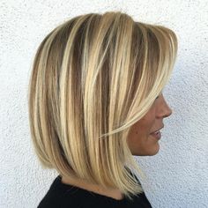 Shoulder Bob Haircuts For Women, Lob Haircut Side Part Straight, Contour Bob Hair, 2023 Bobs With Bangs, Medium Length Hair Fine Straight, Shoulder Length Hair 2023 Trends, Side Bangs Bob Haircut, Shoulder Length Bob With Side Bangs, Updated Bob Hairstyles For Women