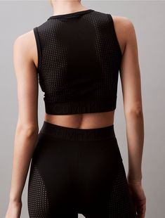 Stretch Mesh Back Crop Top, Elastane Sports Bra, Stretch Crop Top With Mesh Back, Sleeveless Elastane Sports Bra, Stretch Cropped Tops With Mesh Back, Sporty Tops With Built-in Bra And Minimal Stretch, Athleisure Crop Top With Minimal Stretch For Workout, Sleeveless Seamless Sportswear Crop Top, Mesh Back Cropped Top