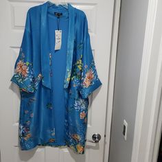 Nwt - Zara Amazing Teal Blue Printed Kimono Featuring Kimono Sleeves With Rolled-Up Detailing And Side Pockets. Material 100% Polyester Size M, Orginal Price 129.00 Blue Outerwear For Spring Loungewear, Blue Floral Print Kimono For Loungewear, Elegant Blue Floral Print Kimono, Blue Long Sleeve Kimono For Loungewear, Long Sleeve Blue Kimono For Loungewear, Blue Floral Print Summer Outerwear, Summer Blue Floral Print Outerwear, Elegant Blue Floral Print Outerwear, Blue Long Outerwear For Spring