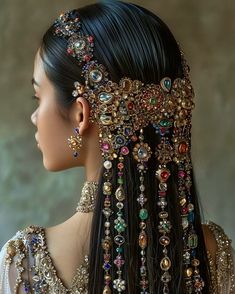 Persian Accessories, Bejeweled Hair, Indian Royalty, Hair Jewels, Headpiece Jewelry, Fancy Jewellery Designs, Indian Aesthetic, Fancy Jewellery