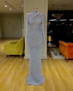 Valdrin Sahiti Gown, Valdrin Sahiti Dresses, Dresses Pastel, Woman Suit, African Royalty, Soiree Dress, Fancy Gowns, Style Goals