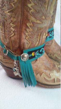 Boot Accessories Diy, Boho Turquoise, Boot Bracelet, Boot Bling, Boho Cowgirl, Stil Boho, Boot Straps, Turquoise Boho, Boot Jewelry