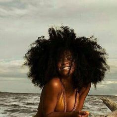 10 Reasons Why You Should Rock Your Natural Hair - Society19 Nail Work, Afro Curls, 4c Natural, Beautiful Natural Hair, Pelo Afro, Coily Hair, Afro Hair