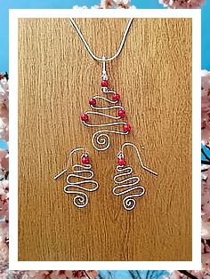 Christmas Jewelry Diy - Hurry! Dont miss out on the latest and greatest deal. Check it out TODAY! Diy Crafts Keychain, Christmas Jewelry Diy, Dream Items, Keychain Craft, Do It Now, Winter Jewelry, Christmas Necklace, Jewelry Making Kit, Christmas Bead