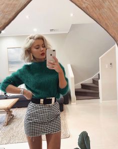 Sweater weather Houseparty Outfits, Corp Perfect, Moda Vintage, Mode Inspo, Trend Fashion, Mode Inspiration, Winter Fashion Outfits, Looks Vintage, Fall Winter Outfits