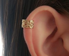 Gold Ear Cuff-Upper Ear Earring No Piercing-Helix Ear Cuff-Cartilage Ear Cuff-Ear cuff no piercing-E Upper Ear Earrings, Labret Ring, Cartilage Ear Cuff, Helix Ear, Cartilage Jewelry, Cuff Earring, Wrap Earrings, Gold Ear Cuff, Helix Earrings