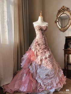 Prom Inspo, Oc Inspo, Dress Closet, Dress Inspo, Dinner Outfits, Cool Art Drawings, Fashion Fashion, Dress To Impress, Nail Colors