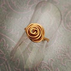 Rose ring.  Hand made wire rose ring. Little finger by LirLir, $35.00 Wire Rose Ring, Gold Rose Ring, Boho Jewelry Gold, Wire Rose, Rings For Women Gold, Gold Rings For Women, Ring Wire, Ring Hand, Midi Ring