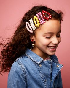 The Talk of the Town.Uptown polish meets downtown cool with the Chit Chat Pearl Snap Clips, your hair routine’s most fashionable friend. Girly, maximalist, and oh so fun, this set of 5 (!) clips are easy to style, Super comfy, and stackable (wear one or wear them all!). Join the chat 😉*Small parts, not intended for children Birthday Hair, Chit Chat, Baby Hair Clips, Hair Routine, One Hair, Snap Clips, Hair Routines, Kids Jewelry, Clip Ins