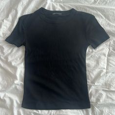 Perfect Condition Brand New Without Tag Color: Black Size: S Smoke-Free And Pet-Free Home Feel Free To Ask Questions Or Make Offers :) Ribbed Tee, New Closet, Zara Basic, Zara Black, Zara Tops, Get Dressed, Ask Questions, Black Tee