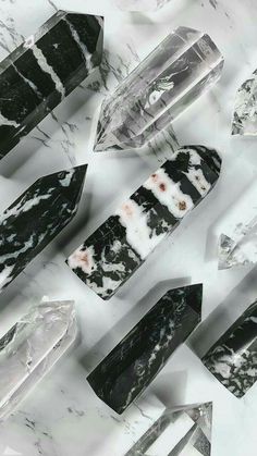 Black Crystals Aesthetic, Rock And Pebbles, Abstract Iphone Wallpaper, Phone Wallpaper Patterns, Apple Wallpaper