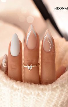 🌟✨ Keep it simple, keep it classy! ✨🌟 Loving this minimalistic nail design that lets your natural beauty shine through. Sometimes less is more! 💅💖   Nail art doesn't always have to be flashy - a clean, simple look can be just as stunning. Whether it’s a soft pastel base or a chic nude with a little accent, your nails can make a statement with ease. 🎨🌈  #NailDesign #NailInspo #Manicure #NailFashion #ChicNails #NailStyle #Beauty #SelfCare #NailGoals #NailIdeas #InstaNails #TrendyNails Classy Nail, 2025 Wedding, Wedding Nail, Her Nails