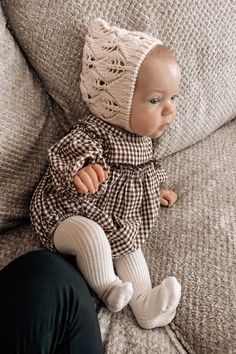 #baby #babygirlnames #babyshop Baby Girl Vintage Outfits, Vintage Baby Aesthetic, Girl Baby, Baby Aesthetic Girl, Vintage Baby Girl Outfits, Baby Girl Aesthetic, Baby Style, Newborn Baby Girl Outfits