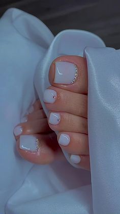 ꧁ᴇʟ ᴍᴜɴᴅᴏ ᴀ ᴍɪs ᴘɪᴇs꧂ #fypシ゚viral #parati #feet #pedicure #acripie Acrylic Toe Nails, Nagel Tips, Gold Nail, Her Nails