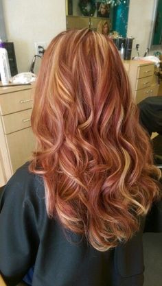 Ginger And Red Highlights, Red Head Color Ideas, Redhead Hair Dye Ideas, Copper With Blonde Streaks, Dark Red On Blonde Hair, Copper Hair And Blonde Highlights, Ginger And Blonde Streaks, Red Highlights On Ginger Hair, Ginger And Coloured Hair