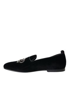 Dolce & Gabbana loafers dress shoes with crystal embellishments. Metal applications Solid color with appliqués, Leather lining Round toe Model: Loafers Color: Black Material: 100% Velvet Leather outer sole Logo details Made in Italy Crown Men, Loafers Dress, High Heel Stiefel, Crystal Crown, Men Loafers, Loafers Shoes, Boot Pumps, Cotton Velvet, Dolce & Gabbana