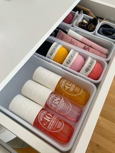 Vanity Inspo, Sephora Bag, Beauty Room Vanity, Trending Skincare, Body Hydrating Cream, Summer Perfume, Makeup Drawer Organization, Makeup Drawer