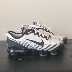 Nike Vapormax Brand New Never Worn Women’s Size 6.5 Youth Size 5 Perfect Condition Smoke Free Create A Bundle And Make An Offer For A Discount Look Through My Storefront To Find Matching Items All Orders Ship Out Within 24 Hours Nike Vapormax Flyknit, Nike Air Vapormax Plus, Vapormax Flyknit, Nike Vapormax, Nike Sneakers Women, Matching Items, Air Max Sneakers, Black Nikes, Womens Shoes Sneakers