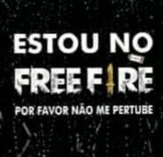 a black and white photo with the words esto no free fire for favors nao me petube